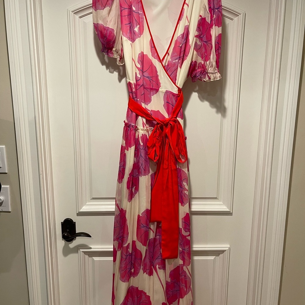 Diane Von Furstenberg Silk “Breeze” Dress Kimono Leaf
